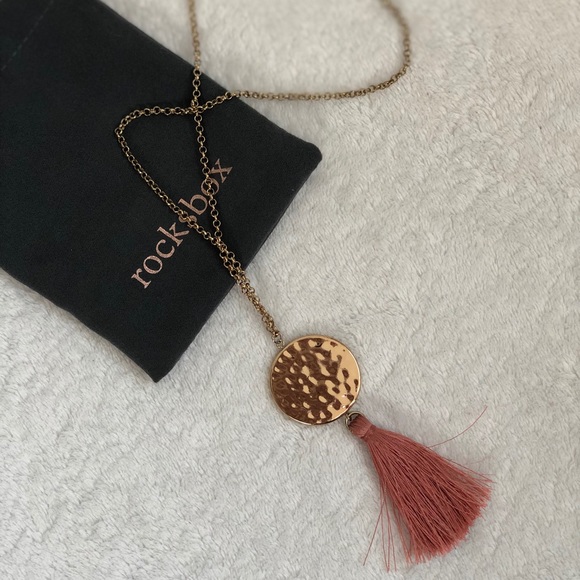 rocksbox tassel necklace - Picture 2 of 6
